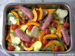 Dann garen fleisch und gemüse etwa 3. Gerostetes Gemuse Vom Blech Mit Salsiccia