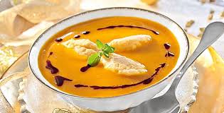 Rezept Kurbiscremesuppchen Mit Ricottaklosschen Kurbiscremesuppe Rezepte Suppen Und Eintopfe