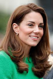 Princess kate's hairdresser shows you how to get her royal lob | people. Kate Middleton Beauty 2019 How To Get Her Hair And Make Up Look You Magazine