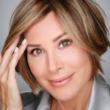 Your Complete List To The Best Influencers Over 40