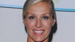 Candice Olson's Instagram, Twitter & Facebook