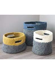 Beginning knitters can create a wide variety of textures and designs with just these two basic knitting stitches. Three Sizes Of Baskets With Handles Knitting Pattern Knit Basket Knitting Crochet Crafts