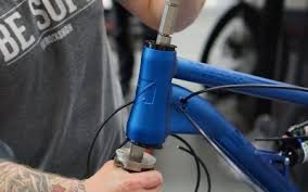 Workshop Mountainbike Steuersatz Einpressen Fahrrad