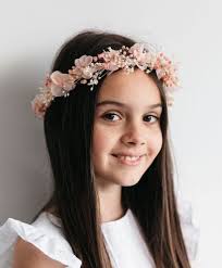 Preciosa corona de flores preservadas, mezcla de hortensias, paniculta, flor de arroz y eucalipto. Pin En Boda