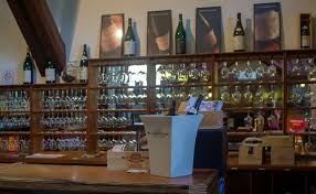 Praktische informatie over de belangrijkste bezienswaardigheden, reistips, accommodatie en meer. M Chapoutier Bei Mondovino Coop Ch