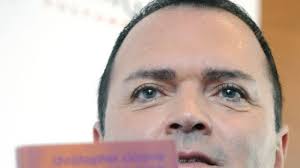 Madonnin brat v Prahe: Iba na nej zarába!