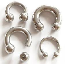 Alle produkte 18 karat gold 18k barbell bauchnabel belly ring circular barbell conch daith ear ear ring edelstahl einzelteil helix jewelled lip lip ring lippe lobe. Hufeisen Piercing Ring Circular Barbell Prinz Albert Ohr Studio Implantatstahl Eur 6 80 Picclick De