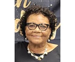 Bonnie Hamlett's Instagram, Twitter & Facebook