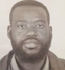 Missing Person Name: Edward Kgosidintsi Age: 32 years Place of Residence:  Mogoditshane (Nkoyaphiri) Last seen: 23/09/2022 Any person with information  about his whereabouts should contact Mogoditshane Police Station