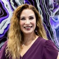 Kelly Milliron's Instagram, Twitter & Facebook