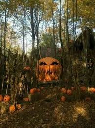 Pin By Jacquelin A On Everything Halloween Halloween Outside Fun Halloween Decor Halloween House