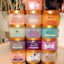 Avocado oil, macadamia oil, sweet orange oil, sweet almond oil, evening primrose oil, safflower oil. All Products Tagged Category Sugar Scrubs Tree Hut Shea