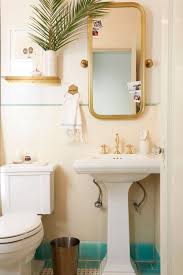 Featuring vintage bathroom fixtures, clawfoot tub designs and antique style vanities. 14 Retro Bathrooms That Prove Modern Isn T Always Best