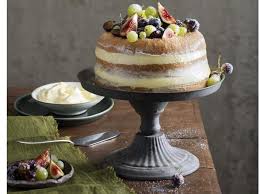 75 g di farina 75 g di fecola di patate 165 g di zucchero 6 uova 1 limone non trattato. Pan Di Spagna Con Fichi E Crema Chantilly 9 Mosse Per Fare A Casa La Torta A Strati Cook