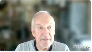 Reviziantoj de UEA atendas respondojn