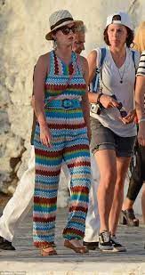 Check out full gallery with 2889 pictures of katy perry. Katy Perry Strolling In Mykonos Celebrity Street Style Star Fashion Style