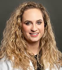 Molly Kirkland's Instagram, Twitter & Facebook