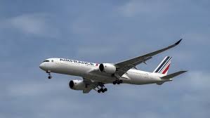 Panique à bord! Vol Paris-Dakar forcé de faire demi-tour! 😱 - Imagen principal del artículo