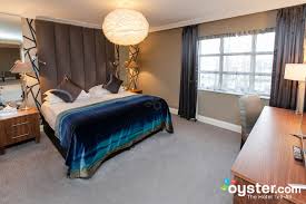 The park inn shannon airport is ideally located just steps from the main terminal building of shannon international airport. Park Inn By Radisson Shannon Airport The Accessible Room At The Park Inn By Radisson Shannon Airport Oyster Com Hotel Photos