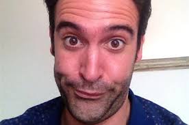 Un hombre llamó a un país entero 'feo' y ellos respondieron