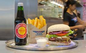 مطعم برجر فيول الأسعار المنيو الموقع كافيهات و مطاعم الرياض