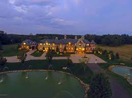 A town run by big name families from the grande(the ghetto of the town) and friends/family of people that live in the grande. 86 Montrose Rd Colts Neck Nj 07722 Zillow