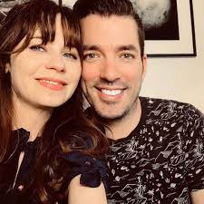 Zooey deschanel is an american actor, musician and singer/songwriter. Jonathan Scotts Shares Birthday Tribute To Zooey Deschanel People Com