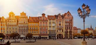 Krakow, city and capital of malopolskie province, southern poland, lying on both sides of the upper vistula river. Flights To Krakow Turkish Airlines City Guide