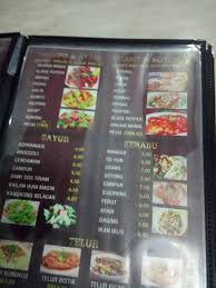 Ada yang menyediakan resepi kampung, selera tempatan dan malah makanan barat juga ada disajikan. London Seafood Kedai Jalan Jalan Cari Makan Melaka Facebook