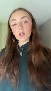 Nicole Roesch's Instagram, Twitter & Facebook