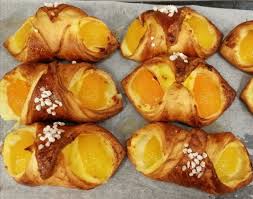Recette Cap Patissier Semaine 14 3 Mousses Aux 3 Chocolats Oranais Abricot Dont Creme Anglaise Mousse Au Chocolat L Cap Patissier Patissiere Abricot