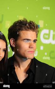 Gale harold and natasha henstridge hi-res stock photography and images