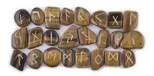 Tattoos können aus den unterschiedlichsten elementen und symbolen bestehen , die den charakter, bestimmte erfahrung. Wikinger Runen Als Magische Symbole Viversum