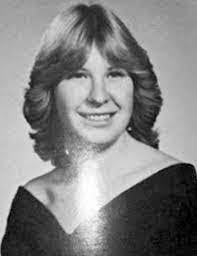 Donna Laque's Instagram, Twitter & Facebook