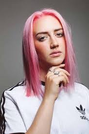 Ellie Sylvester's Instagram, Twitter & Facebook