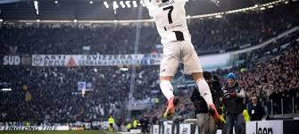 The club has traditionally worn a white home kit since. Uefa A Anuntat Echipa Anului 2018 Real Madrid Are Cei Mai Multi Jucatori Cristiano Ronaldo A Batut Un Nou Record Sport Ro