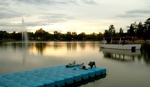 En el lago ya lo estan. Lo Que Ha Aparecido Al Vaciar El Lago De La Casa De Campo Madrid Secreto