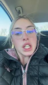 Camille Busch (@littymillie90210)