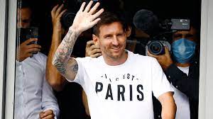#messi messi has definitely accepted psg contract proposal and will be in paris in the next hours.pic.twitter.com/dim5jnzxta. Uxrcqshzej69vm
