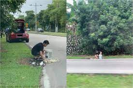 Diterbitkan olehruri ramdan telah diubah 7 tahun yang lalu. Lelaki Ini Cuba Baiki Lubang Pada Jalan Raya Elak Berlaku Kemalangan Motoqar