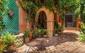 How To Get From Mexico City To San Miguel De Allende Spanish Style Homes Spanish Colonial Homes Spanish Patio
