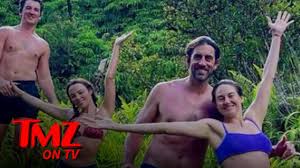 Latest on green bay packers quarterback aaron rodgers including news, stats, videos, highlights and more on espn. Aaron Rodgers In Shirtless Hawaiian Hiking Couple S Adventure With Miles Teller Tmz Tv Youtube