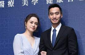 Facebook gives people the power to share and makes the world more open and. å'Œè³´å¼˜åœ‹14æœˆå©šçŽ©å®Œé˜¿å¬Œ åˆªå…‰æ›¿å°ªæ¾„æ¸…å‡ºè»Œæ–‡ è—çŽ„æ©Ÿ å¨›æ¨‚ ä¸­æ™‚æ–°èžç¶²