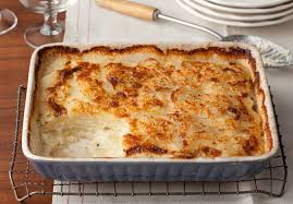 The ingredients in scalloped potatoes are very simple and traditional. Barefoot Contessa Scalloped Potatoes With Simple Instruction To Follow Tourne Cooking Food Recipes Healthy Eating Ideas