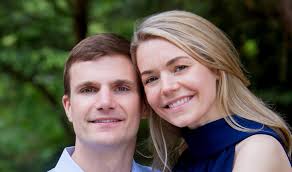 Kristen Becher, Charles Robertson