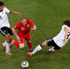 Mesut ozil and gareth barry's 2010 race remembered. Wm 2010 England Nach Torklau Am Boden Zerstort Welt