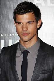 Best known for playing jacob black in the twilight film franchise, he earned multiple teen choice awards and people's choice awards for the role. Taylor Lautner Taylor Lautner Hot Actors Taylor