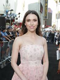 After a decent period of speculation, grace fulton is confirmed for the role of mary bromfield, aka mary marvel. Alianza Dc Cr Grace Fulton Nuestra Mary Marvel De La Facebook