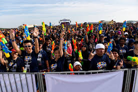 The color run™ malaysia 13th august 2017 taking place for the second time in kuala lumpur at padang merbok on 13 august 5km of the happiest, most colorful, fun run! Songkrun Water Run Malaysia 2017 Make You Wet When You Play To Splash Water With Your Friends Selina Wing Deaf Geek Blogger
