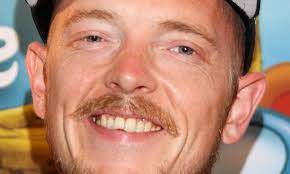 Мережа магазинів нишевой парфумерії та косметики жан niche concept пропонує унікальну колекцію нішевих брендів. Jan Delay Der Chefstyler Ist Jetzt Daddy Gala De